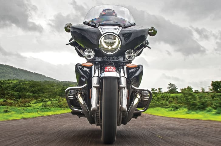 BMW R18 Transcontinental price, comfort, features, engine, luggage capacity: review.